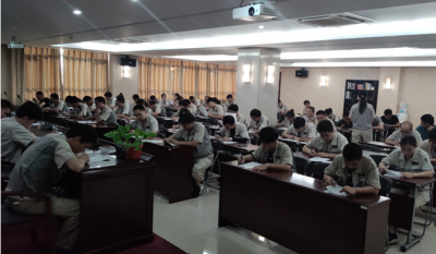 素質(zhì)就業(yè)，技能立業(yè)